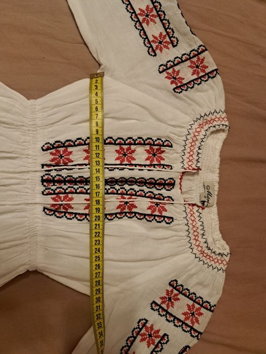 Rochie traditionala tip ie,mar.6 ani