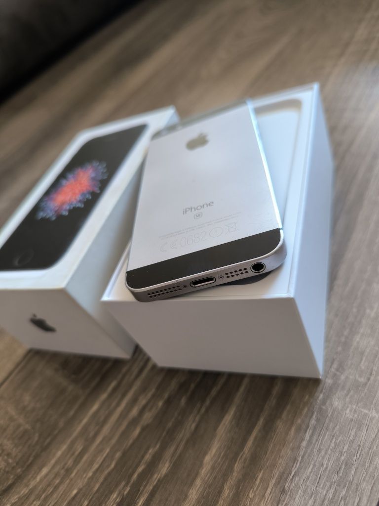 iPhone SE 2016 1st