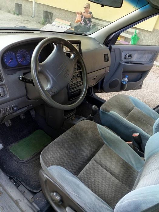 KIA Carens 2001г