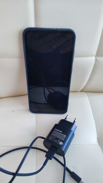 Samsung 24FE.  Чисто нов.