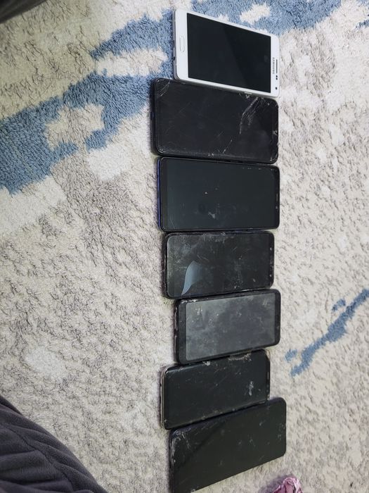 Мобильный телефон на запчасть смартфон на запчасть