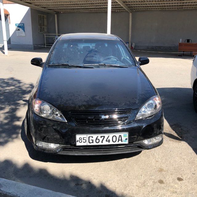 Lasetti 1.8 gentra qilingan