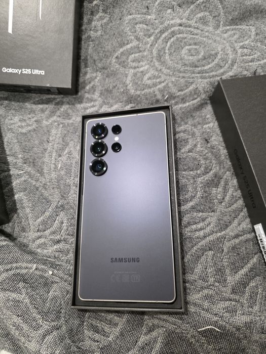 Самсунг galaxy S25 ultra 512gb