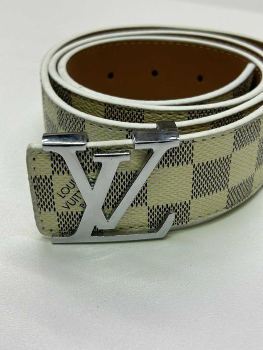 Curea Louis Vuitton carouri crem