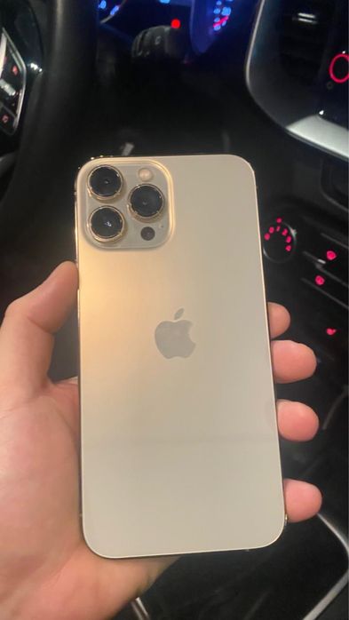 Продам Айфон 13 про мах