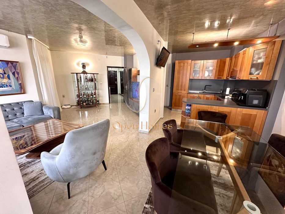 Продава се Тристаен апартамент в Пловдив, Тракия - 118 кв.м за 1949 €/кв.м - Снимка #1