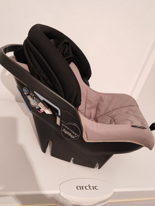 Vând scoica PegPerego in stare foarte buna