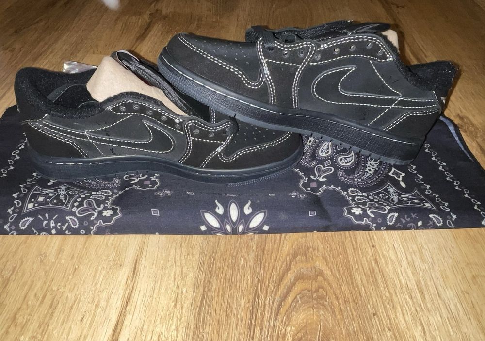 Jordan 1 Low Travis Scott Black Phantom / Fragment
