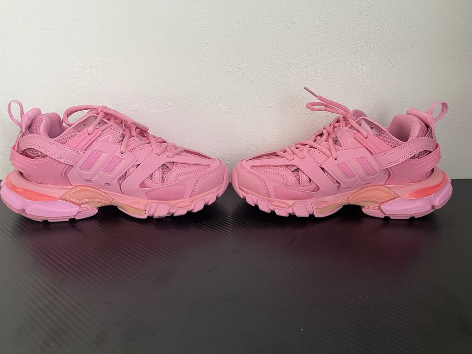 balenciaga track