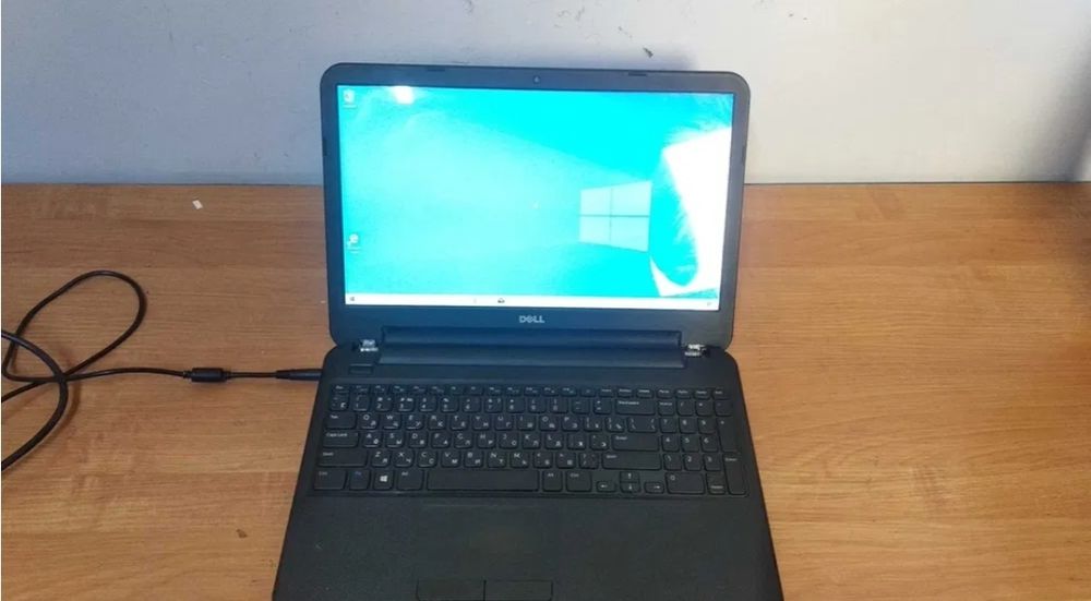 Продам нетбук dell