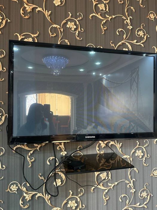 43 лик тв сотилади