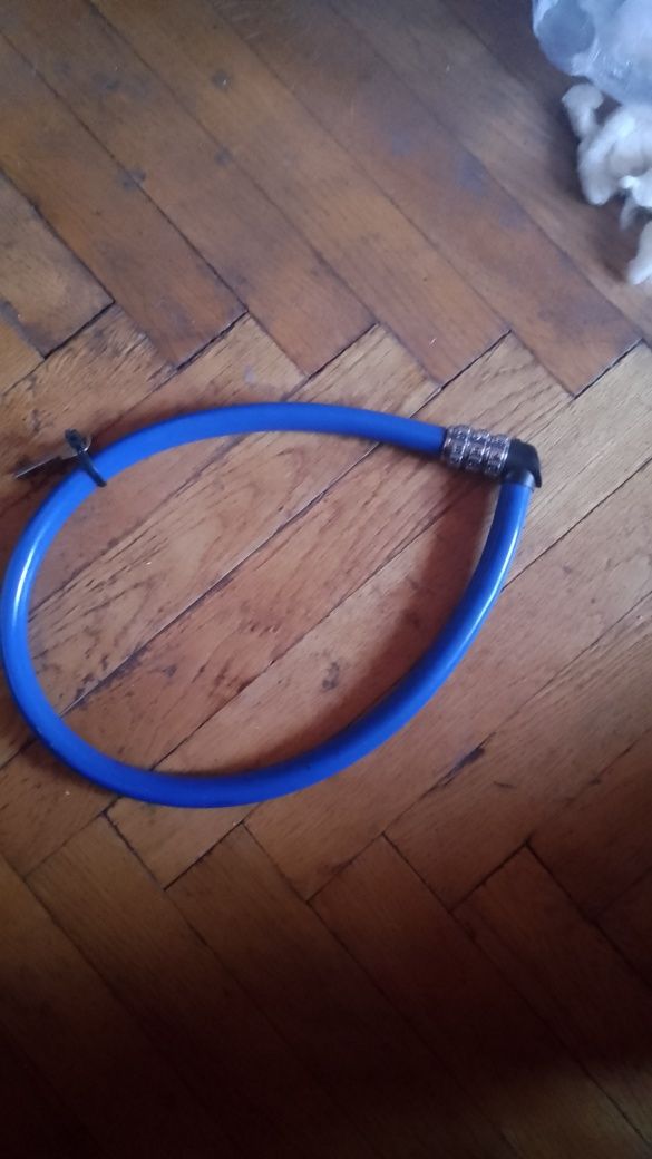 Pompa bicicleta portabila cu suport functionala