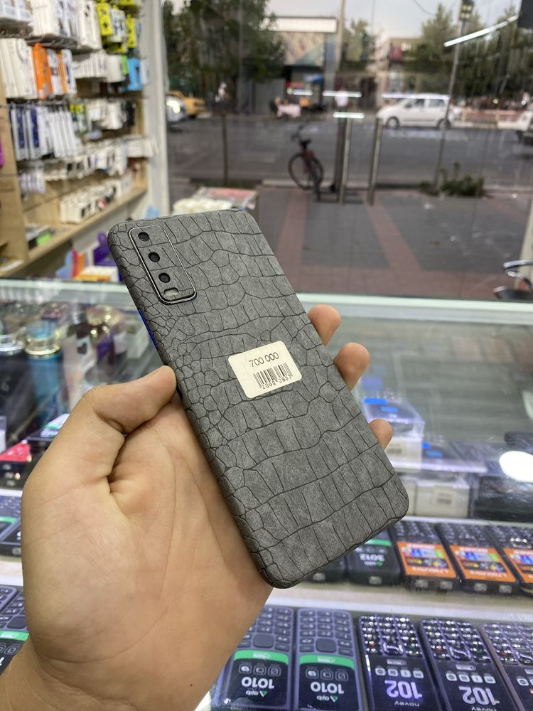 Vivo y20.