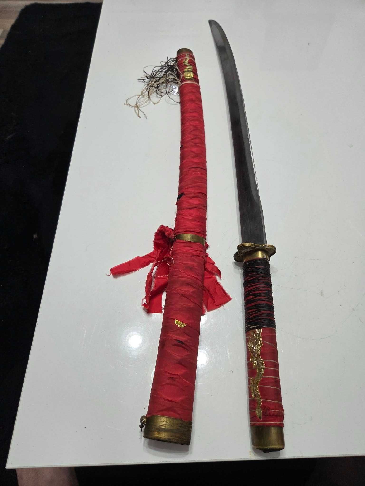 Katana vintage deosebita