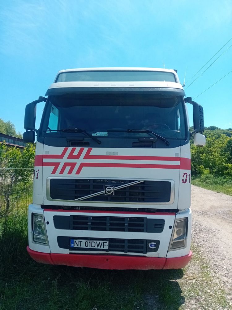 Vând Volvo Ansamblu Forestier