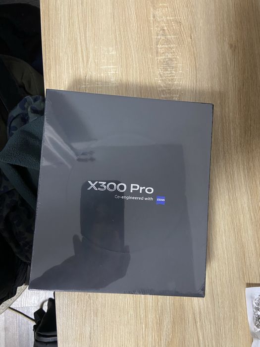 Telefon Vivo X300 pro, nou sigilat