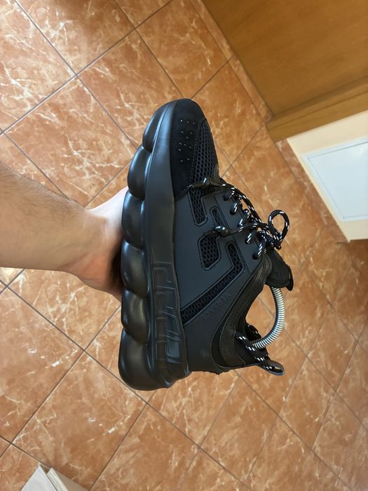 Versace chain reaction 40