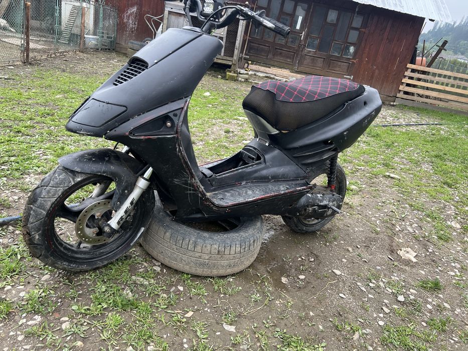 Scuter aprilia sr 80 2 t ,schimb si cu trotinetă!