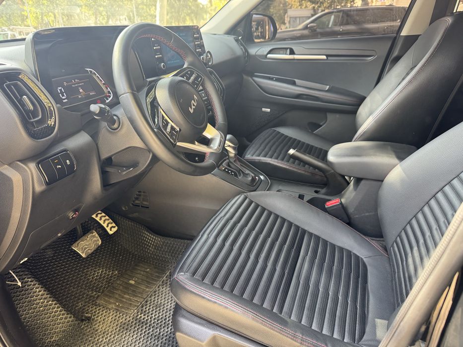 Продаёться KIA SONET фулл позиция в идеальном состояние с пропан газом