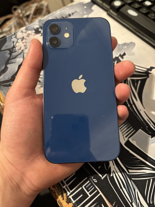 Iphone 12.