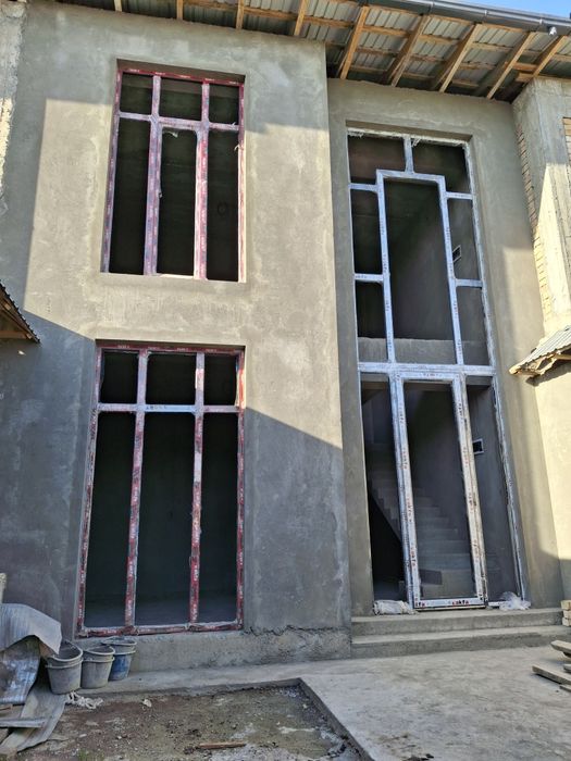 5 xonali uy SOTILADI