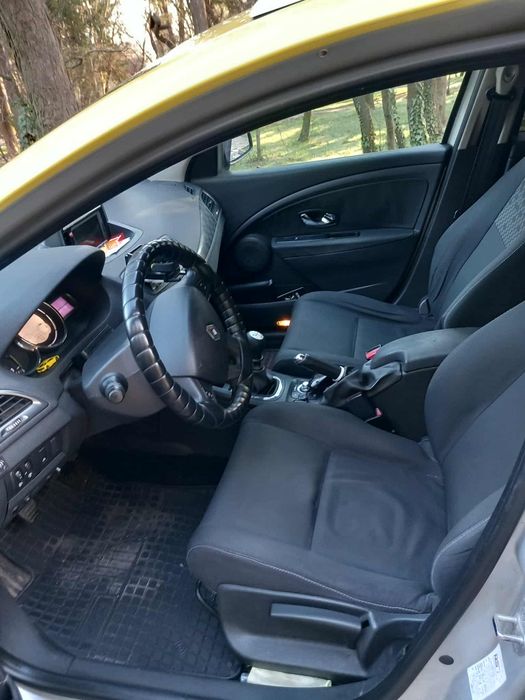 Такси Renault Megane 2012