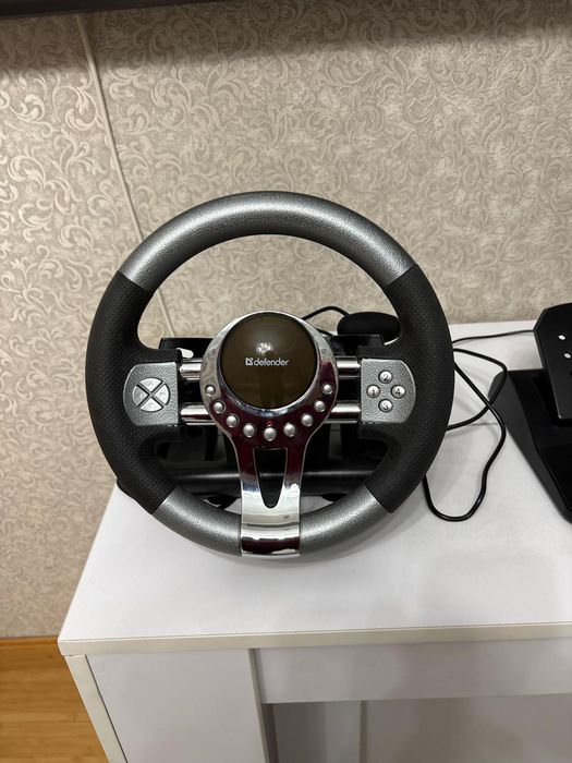 Продам Игровой руль Defender Forcage Gtr