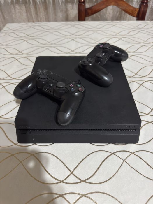 Playstation 4 slim 1 TB