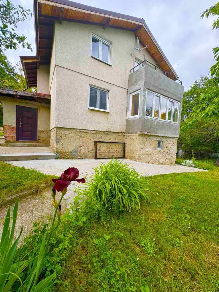 Продава се Къща в Костинброд - 1 кв.м за 90000 €/кв.м - Снимка #1