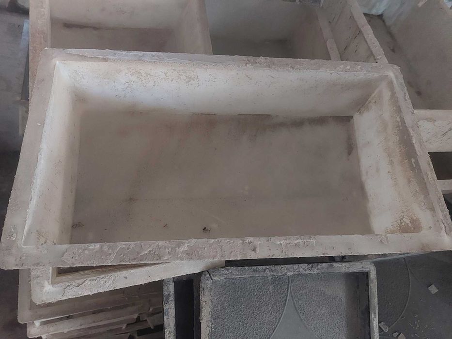 Калъпи за плочки и бордюри