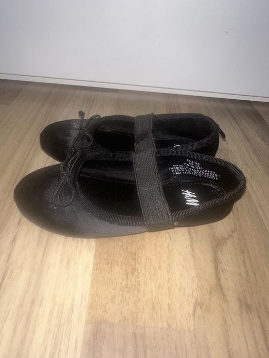 Нови обувки H&M за момиче 24 EU номер