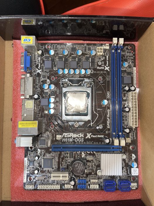 Материнская плата