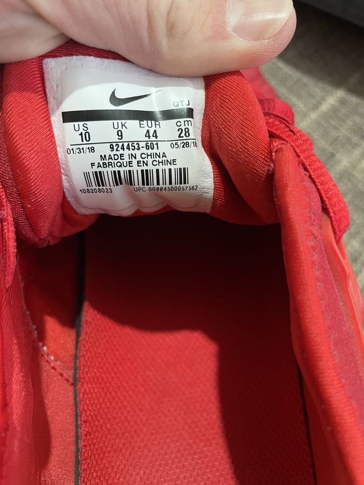 Обувки vapor max + red  и air max
