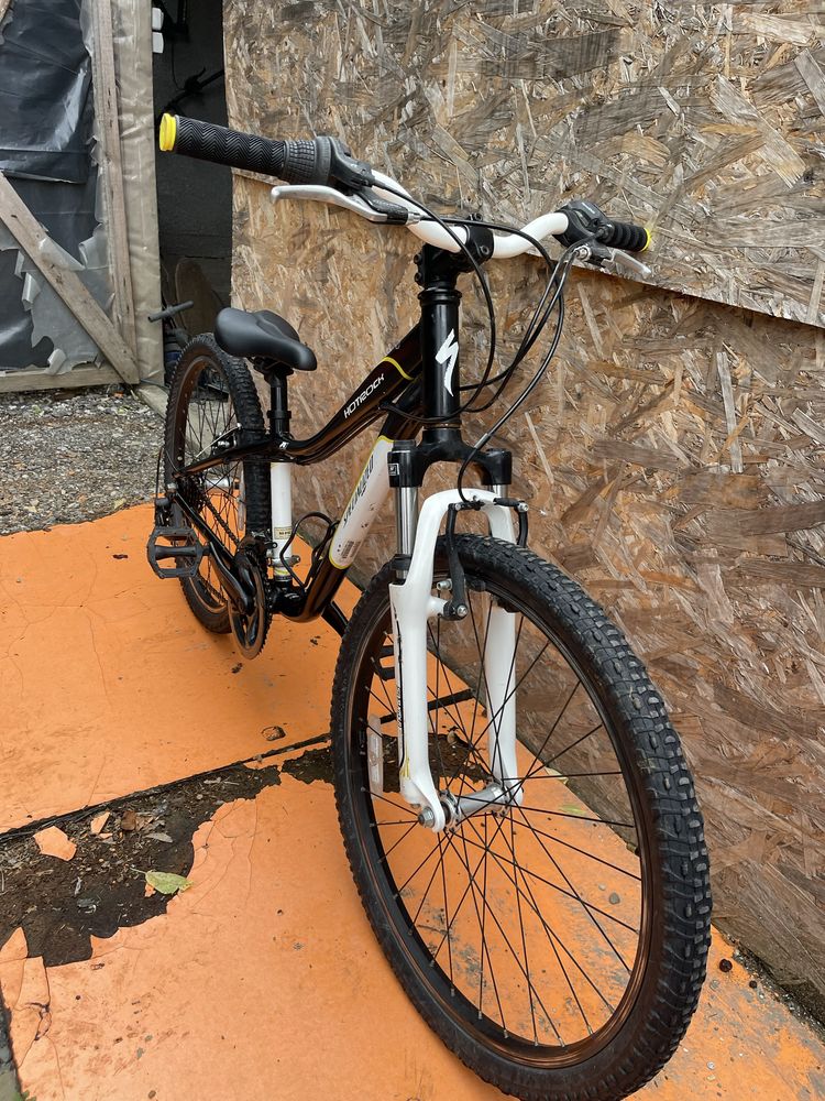 Bicicleta specialized hotrock cadru aluminiu roti 24”