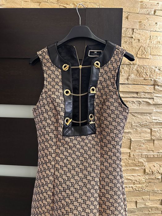 Vand rochie elisabetta franchi