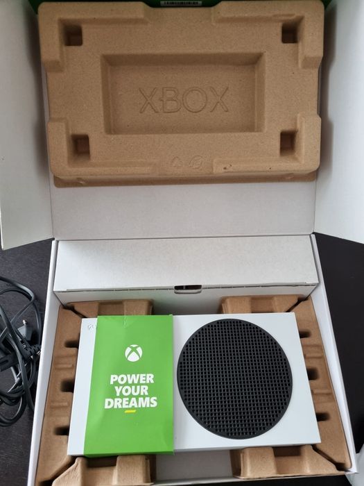 Xbox series s  .