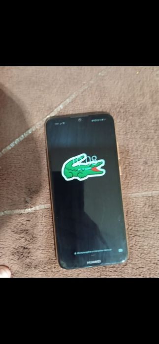 Продам HUAWEI Y6 2019 ГОДА 32гб памяти