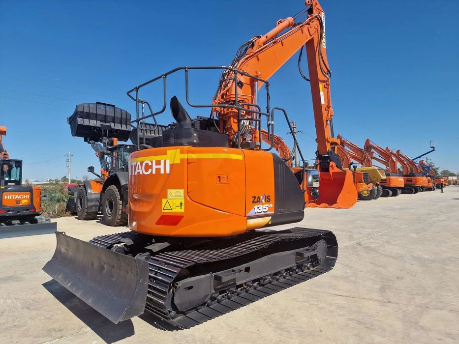 Hitachi ZX135, 2019, 4.880h, LAMA NIVELARE, compact,  15,7tone, Cupla rapida hidraulica, Cupa NOUA, inst picon, 3 camere luat vederi, Ad sapare 6m, Ridica 7,5t, latime 2,49m, Motor Isuzu 104CP, Antifurt, consum 7,8l/h, posibilitate leasing, PROMOTIE 76900