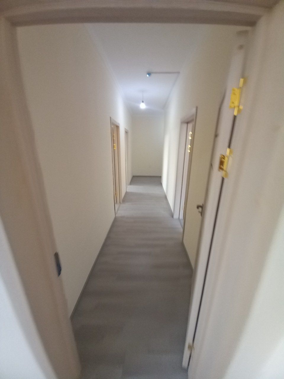 Motrid 3 xonali zudlik bilan sotiladi