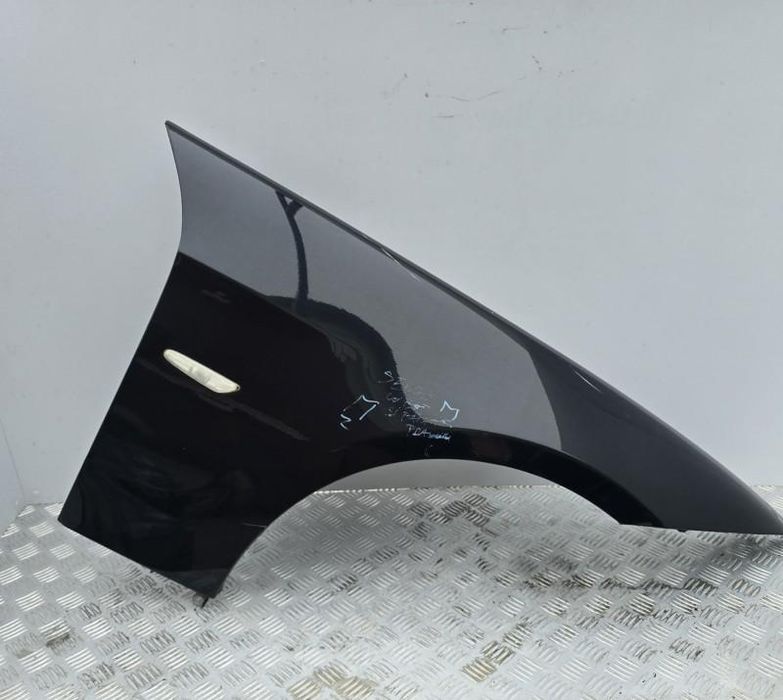 Aripa fata dreapta BMW Seria 3 LCI E90