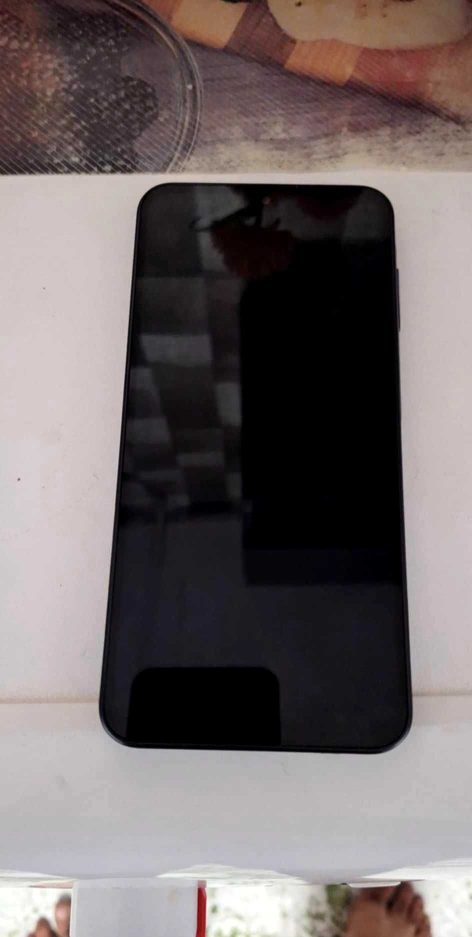 Продвам samsung A16 в много добро състояние