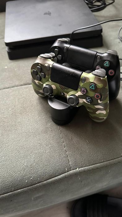 Ps4 slim 1tb primul proprietar