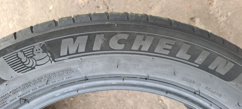 2 anvelope vara Michelin 245/50/19,ca si noi.