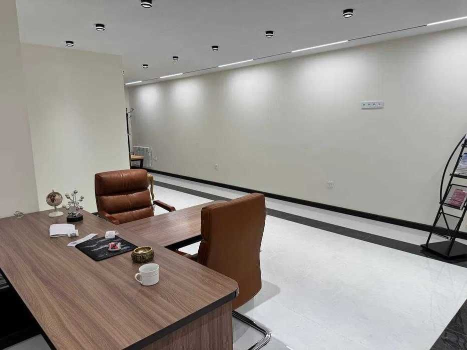 Угловое коммерческое помещение 65 м² | Центр города, Ц-1