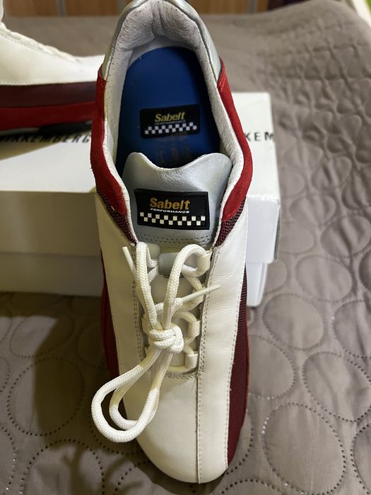 Teniși converse noi..