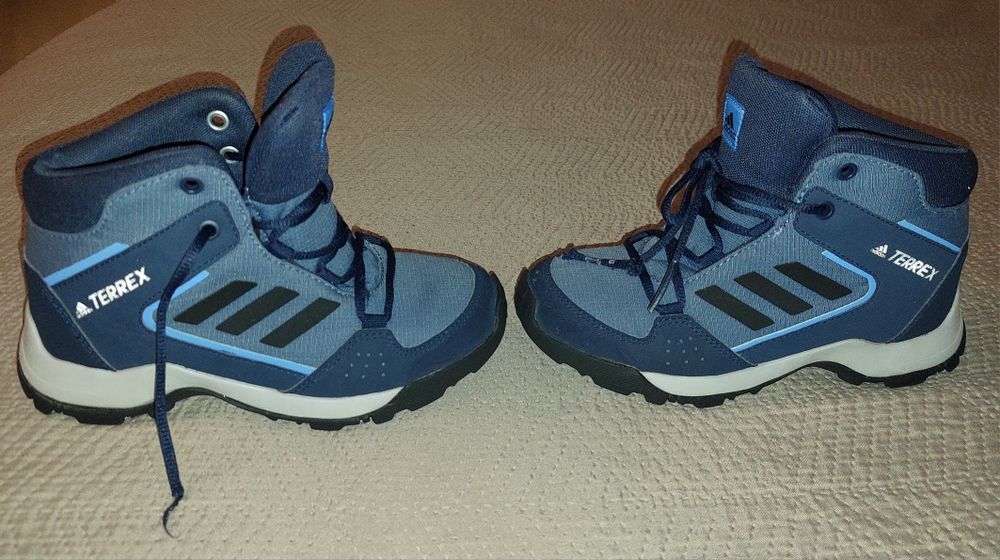 Обувки Adidas Terrex