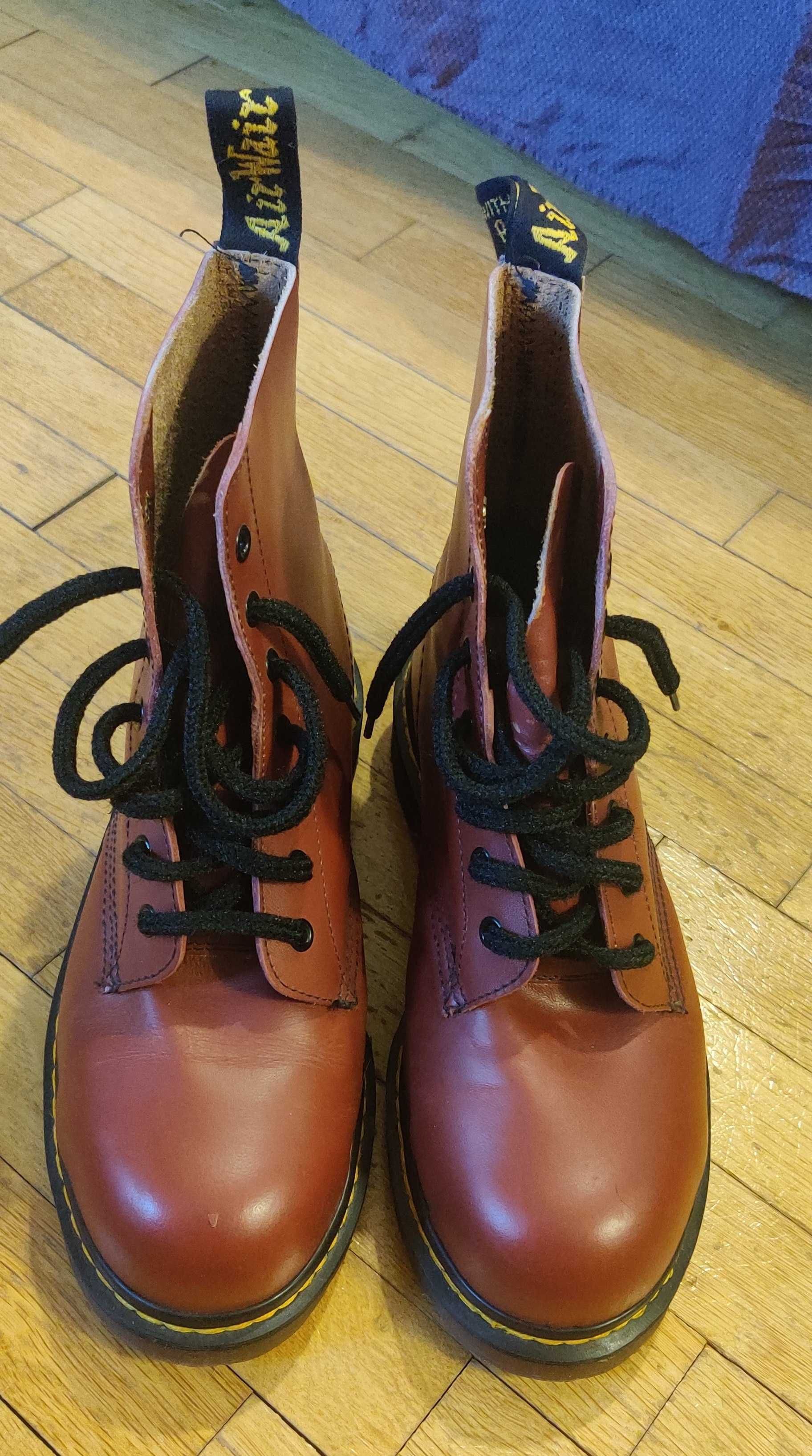 Дамски кубинки Dr. Martens UK7, EU39.5