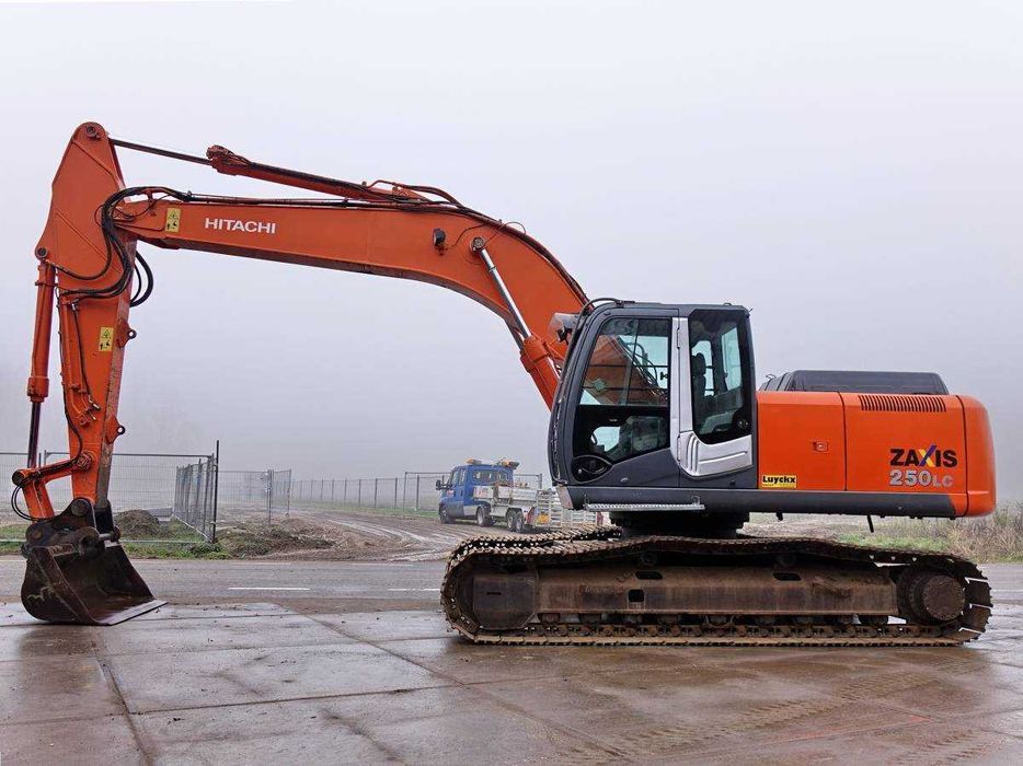 Piese de schimb pentru excavatoare Hitachi