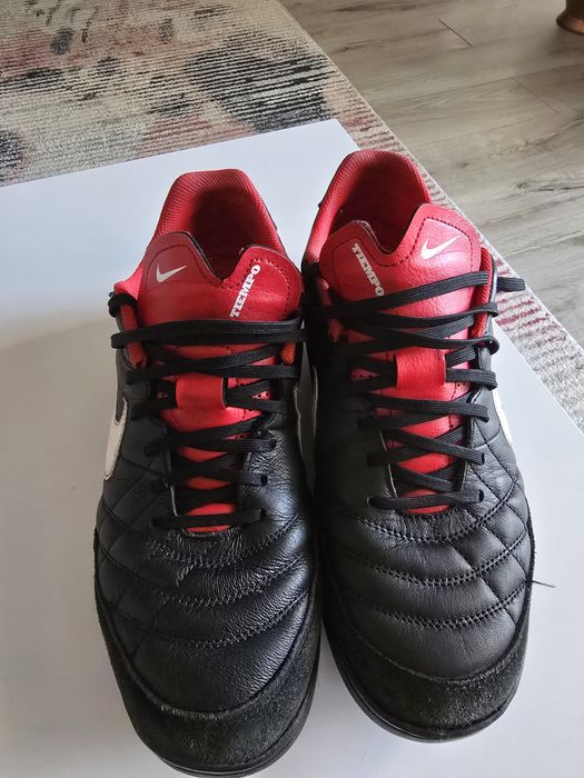 Ghete fotbal teren sintetic Nike piele 42,5 27 cm