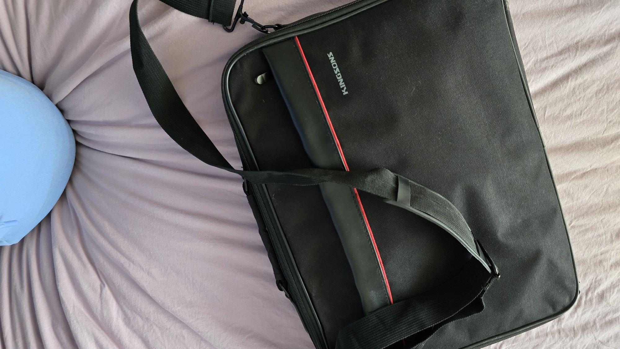 Лаптоп Asus + подарък чанта